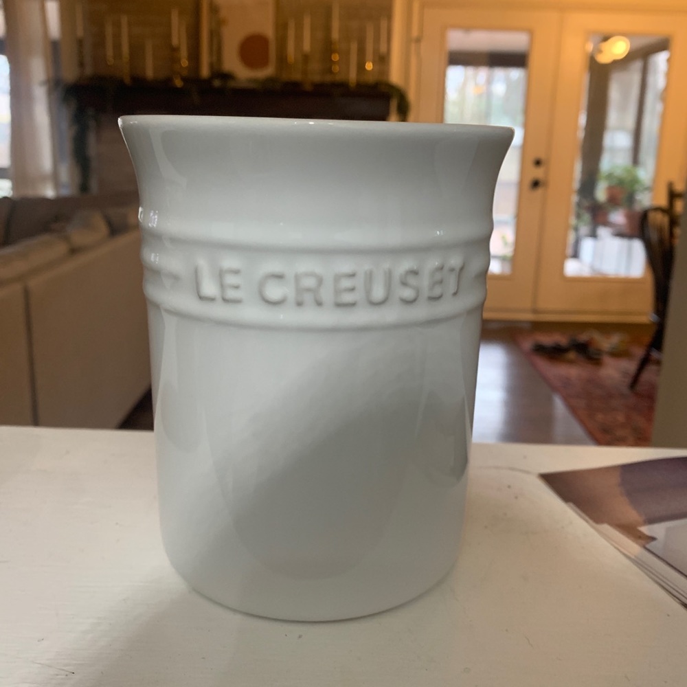 Le Creuset utensil holder
